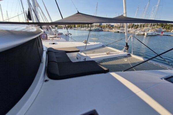 athenian_yachts_celena_vi_lagoon_46_ext_4