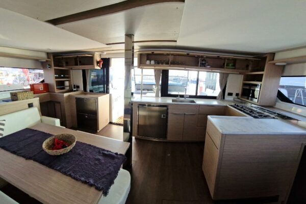 athenian_yachts_celena_vi_lagoon_46_int_4